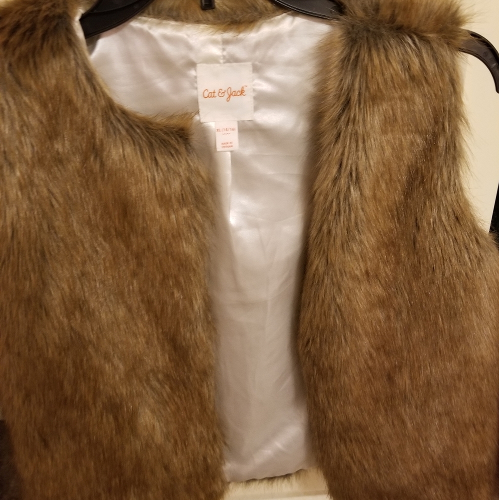 Cat & Jack Vest (color:brown)